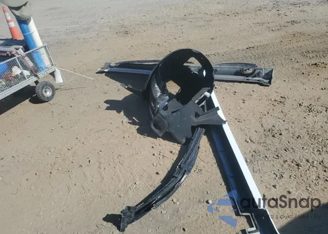 2018 Genesis G90 Premium z USA, uszkodzony, nr VIN KMHG34JA5JU042531